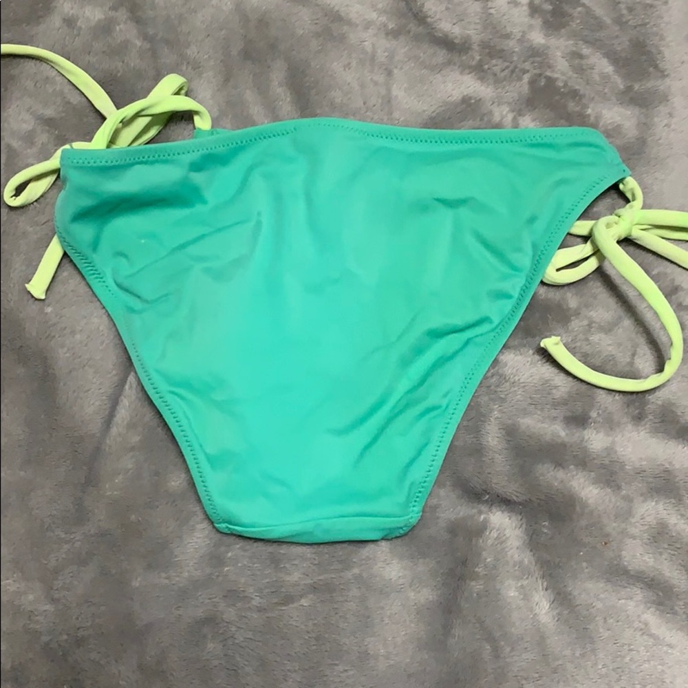 Bikini set - Picture 2 of 6